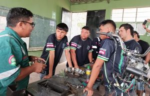 De la mecánica tradicional al diagnóstico electrónico: un CETPRO de Sullana transforma la formación en motos